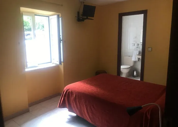 Hostal Parador Penavera